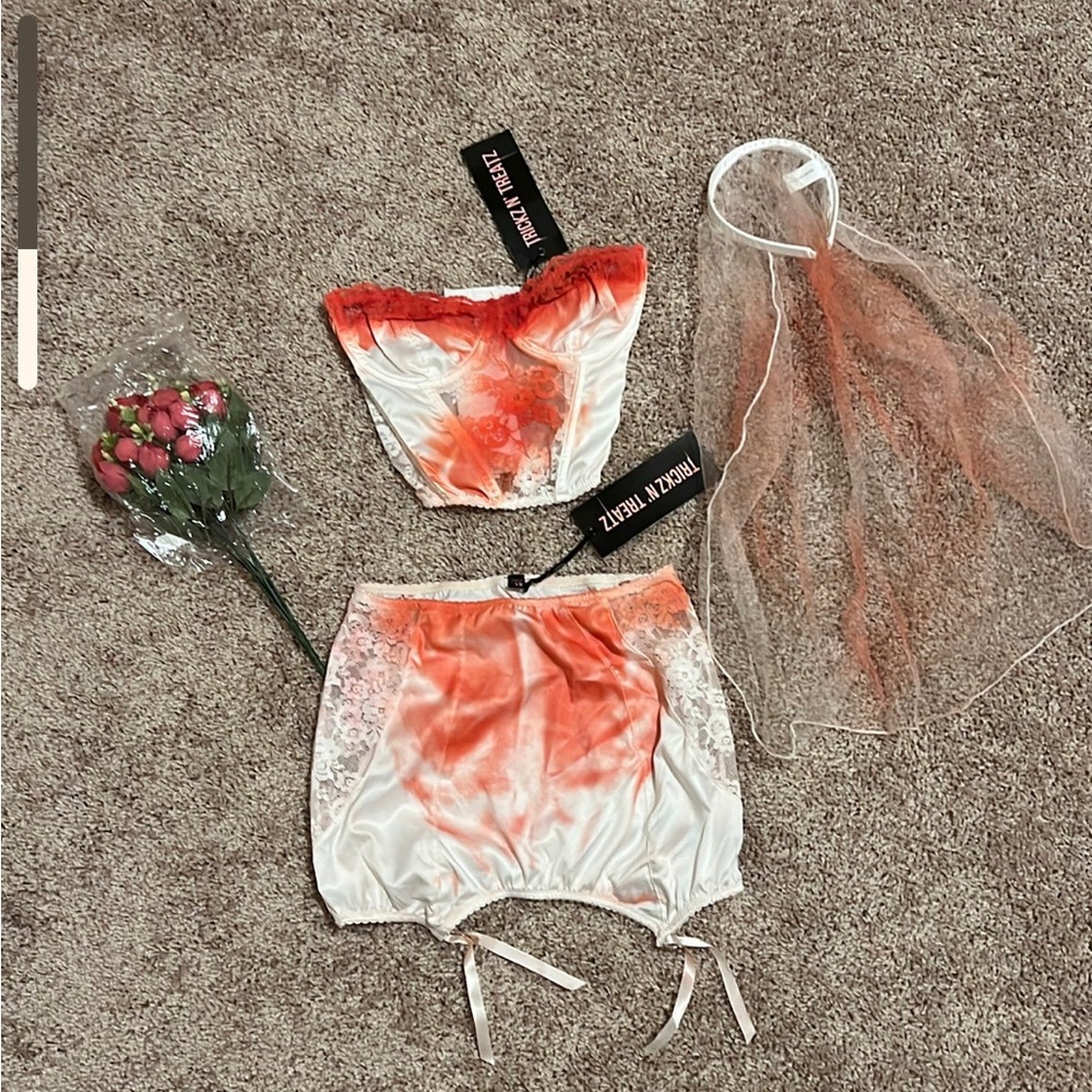 Dolls kill trickz n’ treats bloody bride Halloween costume - Picture 1 of 2